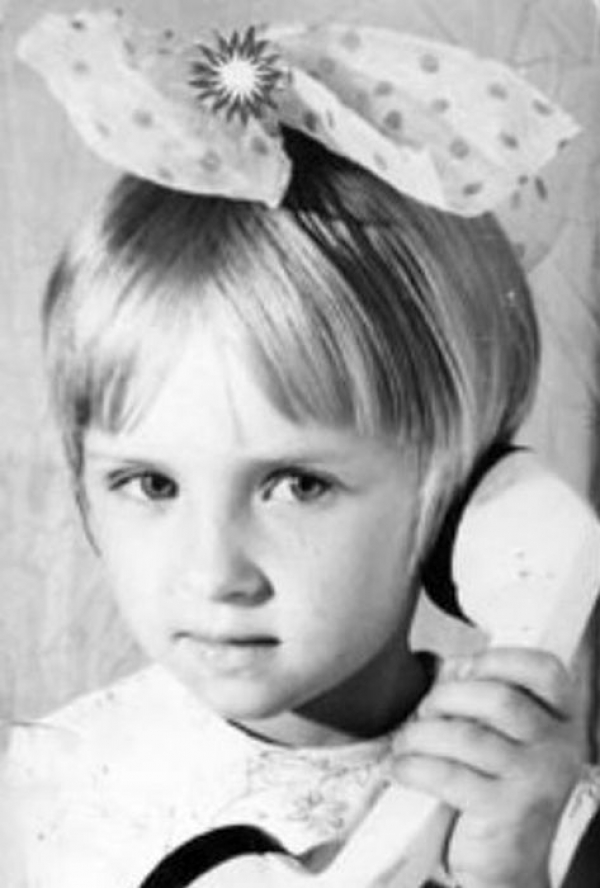 Елена Ксенофонтова в детстве