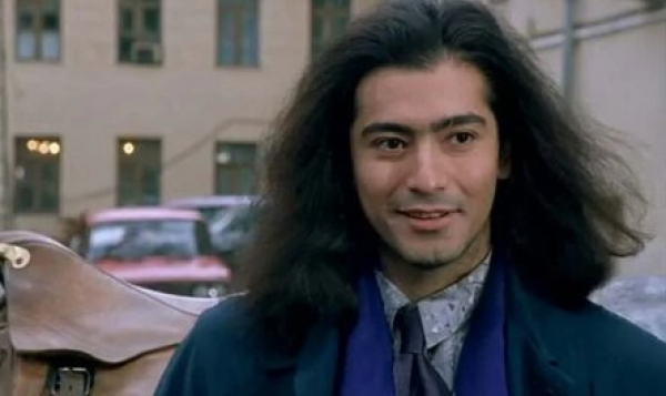 Фархад Махмудов в сериале «Бригада». 2002 год « /><p class=»img-description