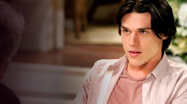 Финн Уиттрок в сериале «Все мои дети»
