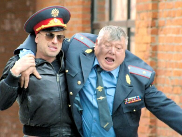 Сергей Серов и Дмитрий Нагиев в сериале «Физрук»
