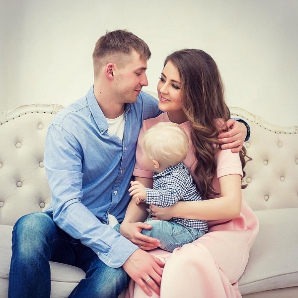 Тимофей Каратаев с бывшей женой и сыном